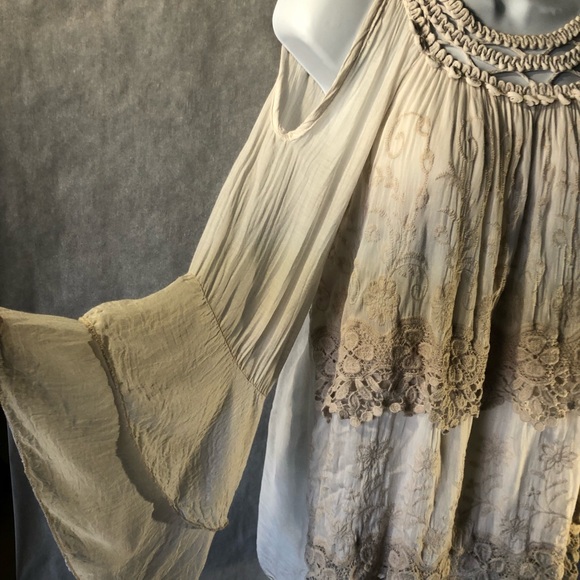 Le Marias gypsy split shoulder blouse size medium made in Italy - Picture 2 of 8
